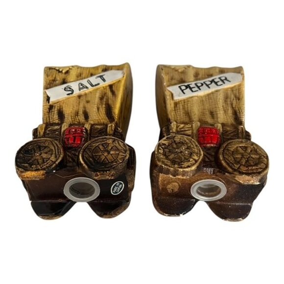 Vintage Covered Wagon Salt and Pepper Shakers – Hand-Painted Ceramic Japan - Picture 5 of 5